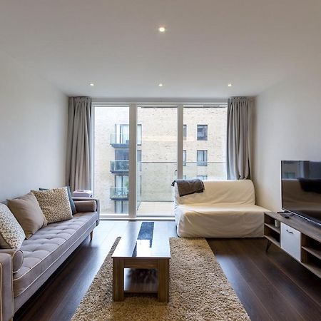 Blissful One Bed Near The River Saint Saint Kew 외부 사진